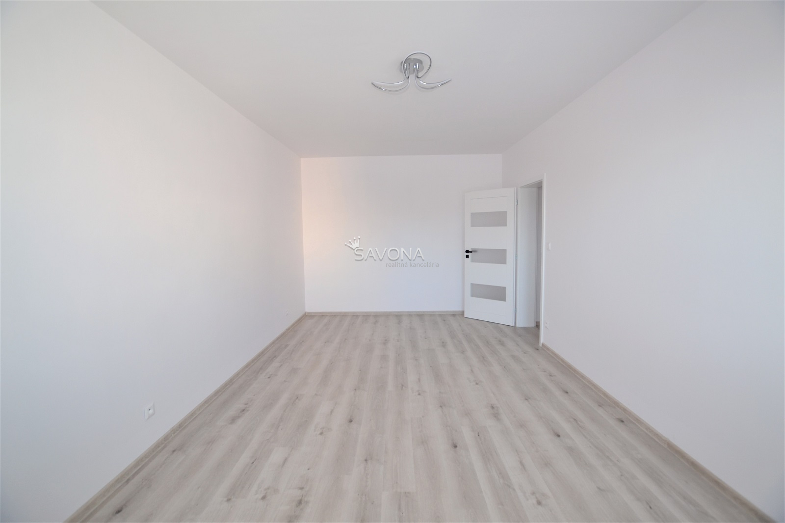 PRENAJATÝ - 3 izbový byt v novostavbe – v URSUSE s parkovacím státím, sídlisko Západ, POPRAD