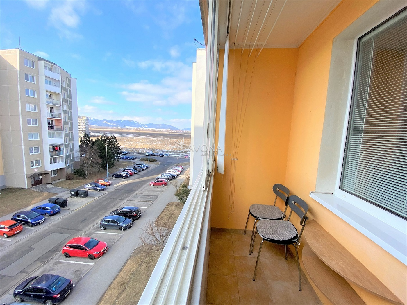 PREDANÝ - 1 izbový byt s balkónom + komplet zariadenie -  37 m2, ul. Podjavorinskej, Poprad