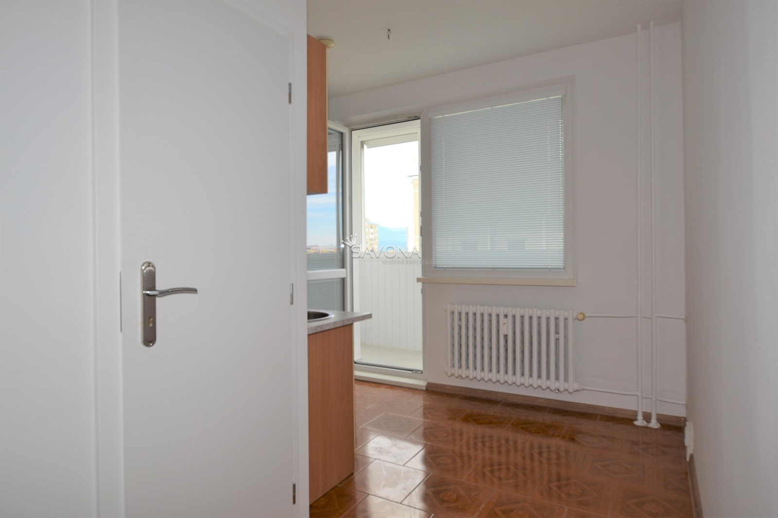 PREDANÝ / 2 izbový byt s výhľadom na TATRY, s balkónom, ul. LETNÁ, Poprad